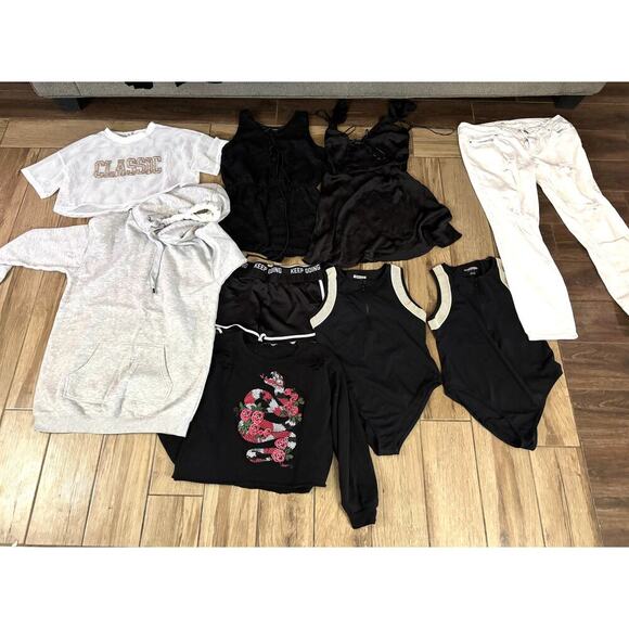 Lot of 9 Tops Dress Pants Womens Activewear M-L Clothing Reseller Bundle - Picture 1 of 12